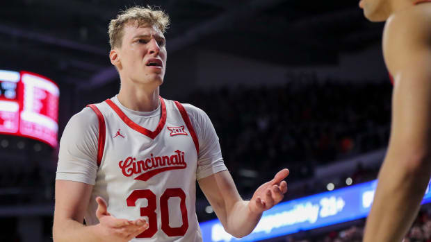 Viktor Lakhin, Cincinnati Bearcats